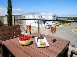 The Beach House At Bayside