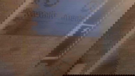 Big Dog Bricklaying - Mick Smith