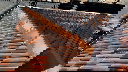 BLOCKCHAIN GUTTER AND ROOFING